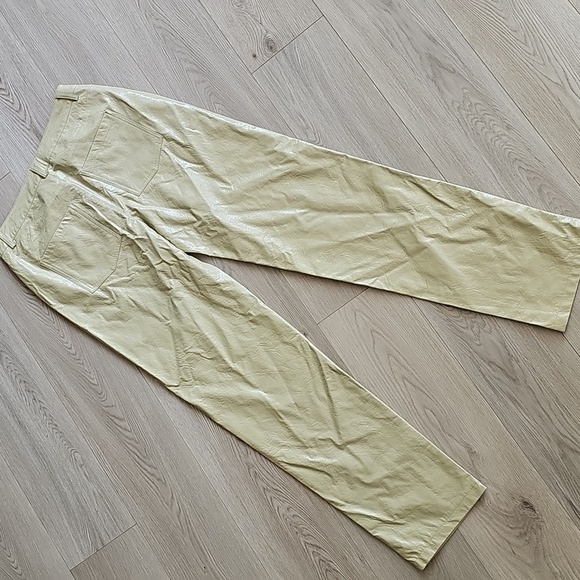 Noisy Mae Kane Faux Leather Light Sage Green Pants, Medium - Picture 15 of 16